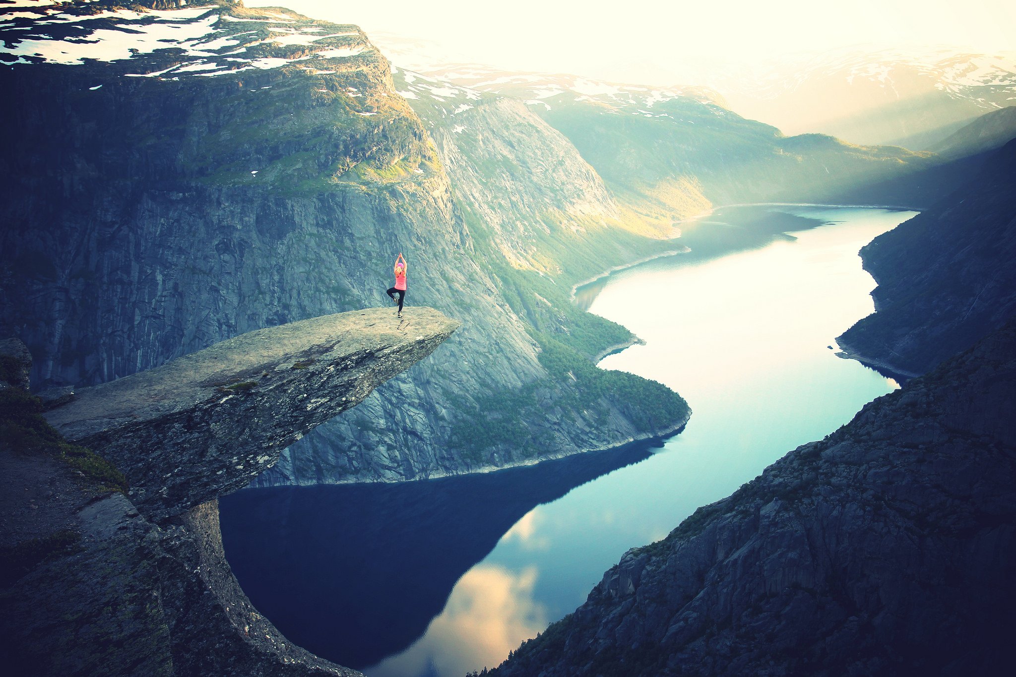 Read more about the article 10 Reasons You Should Love Blogging